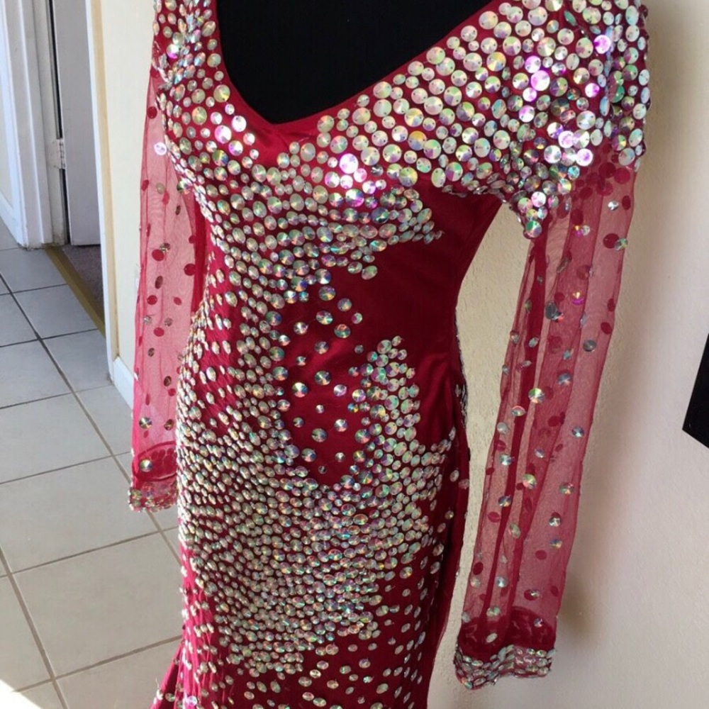 Dress - Picture 2 of 2